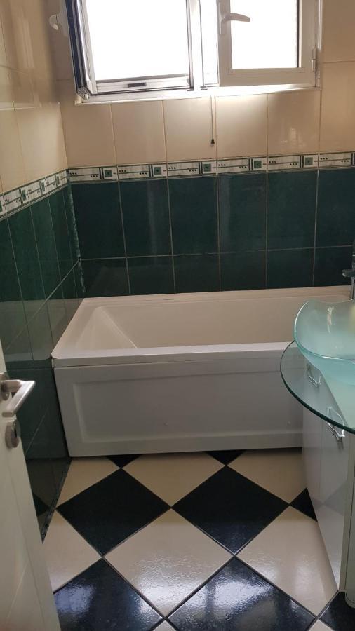 Apartament B Orizont 바커우 외부 사진