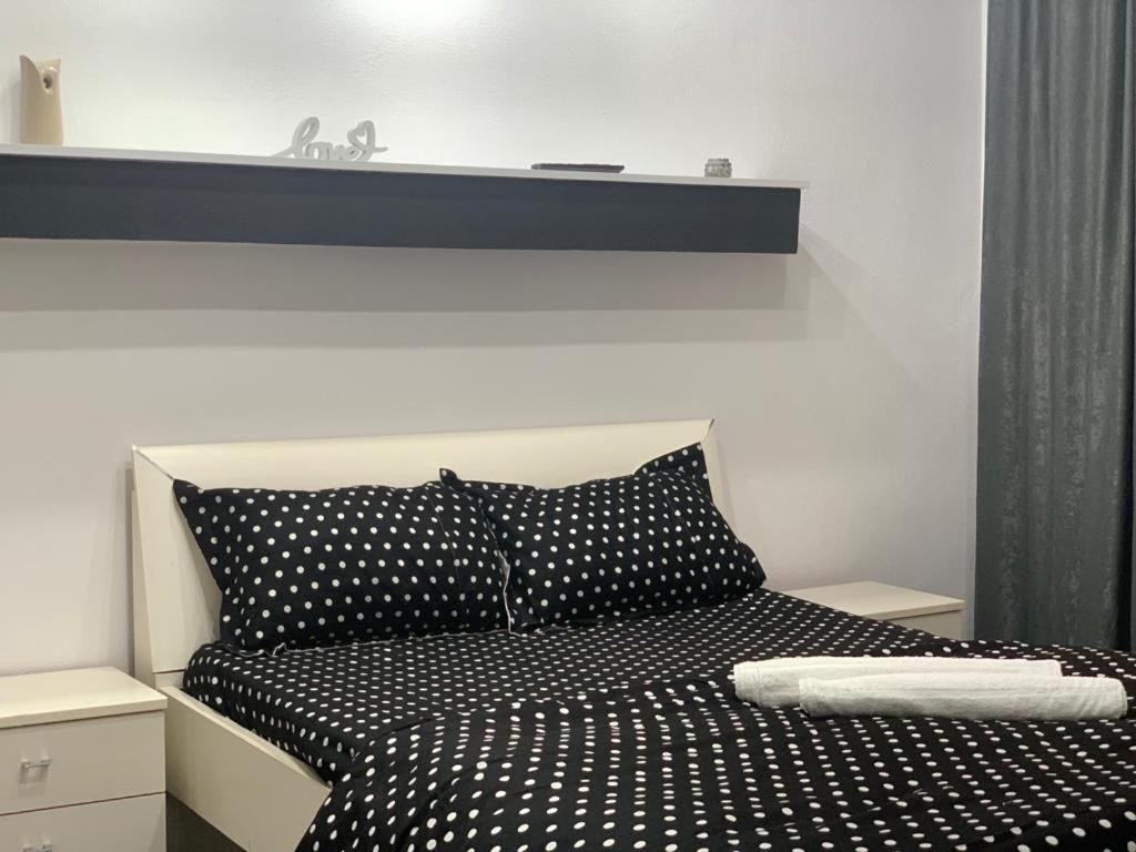 Apartament B Orizont 바커우 외부 사진