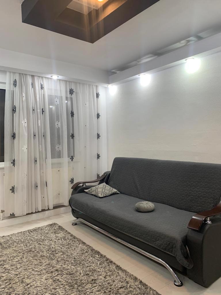 Apartament B Orizont 바커우 외부 사진